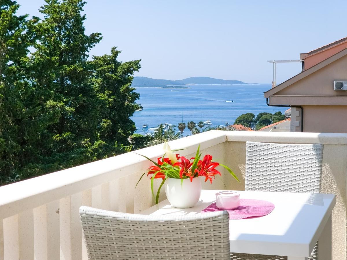 Apartments Nikolina Χβαρ Εξωτερικό φωτογραφία
